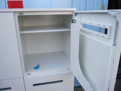 4人用パーソナルロッカー　鍵あり　ホワイト　天板付き　900ｘ450ｘ1120