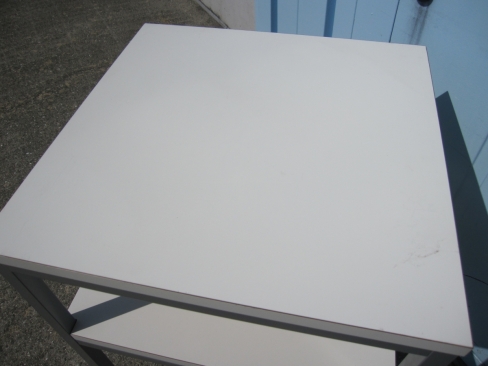 電話台　ホワイト　450ｘ450ｘ700　ウチダ製
