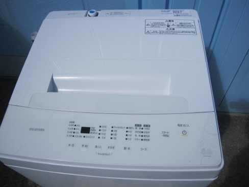 2023年製　全自動洗濯機　アイリスオーヤマ　IAW-T604E