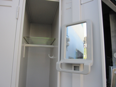 4人用ロッカー　鍵あり　ニューグレー　コクヨ製LK　900x515x1790