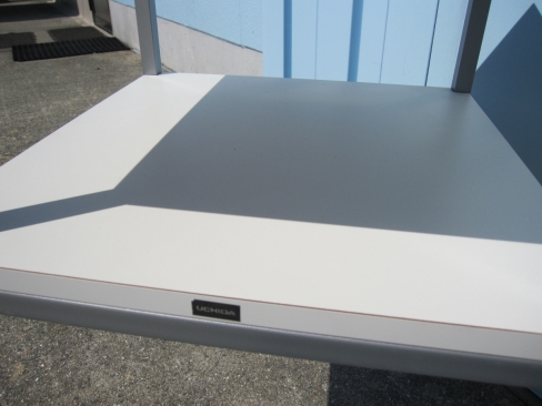 電話台　ホワイト　450ｘ450ｘ700　ウチダ製