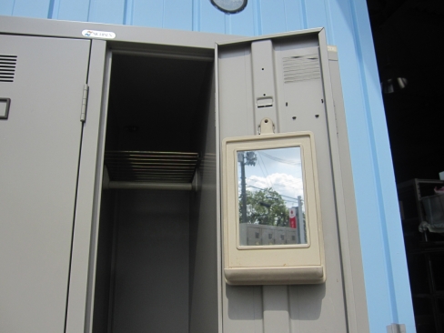 特価！　4人用ロッカー　鍵あり　ニューグレー　900ｘ515ｘ1790　塗装はげあり