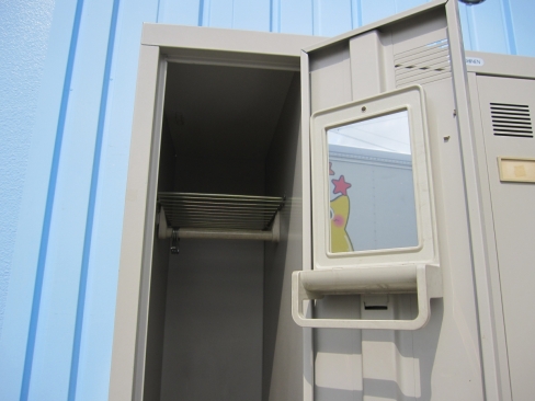 特価！　4人用ロッカー　鍵あり　ニューグレー　900ｘ515ｘ1790
