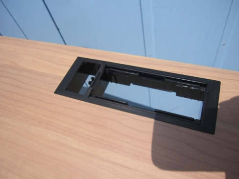 新品・未使用品！　カウンターテーブル　1200ｘ600ｘ1000　チーク天板/ブラック脚　4本脚　ハイデスク