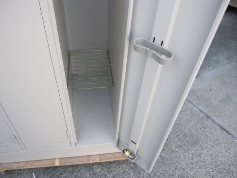 4人用ロッカー　鍵あり　ニューグレー　コクヨ製LK　900x515x1790
