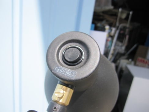 スタンド照明　コイズミ　H1600ｍｍ程度　ブラック