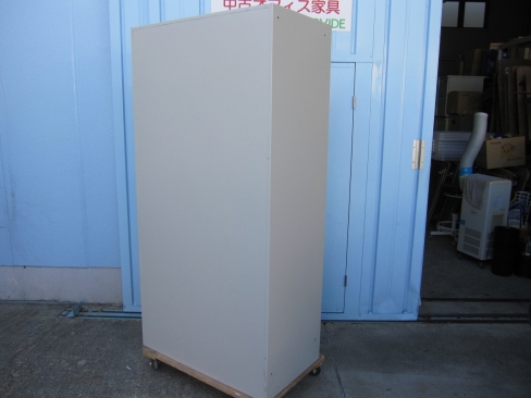 4人用ロッカー　鍵あり　ニューグレー　ナイキ製　900ｘ515ｘ1790