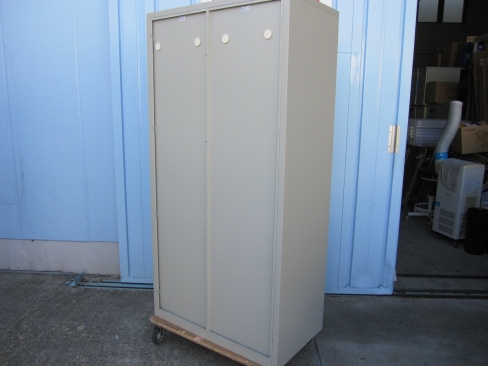 4人用ロッカー　鍵あり　ニューグレー　プラス製　900ｘ515ｘ1790