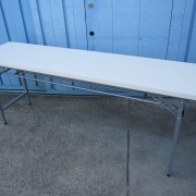 折りたたみテーブル　ホワイト　Ｗ1800　Ｄ450