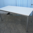 会議テーブル ホワイト 1500x750x700 4本脚