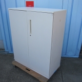 両開き書庫 ホワイト 鍵あり 天板付き 900x450x1120 ウチダ製