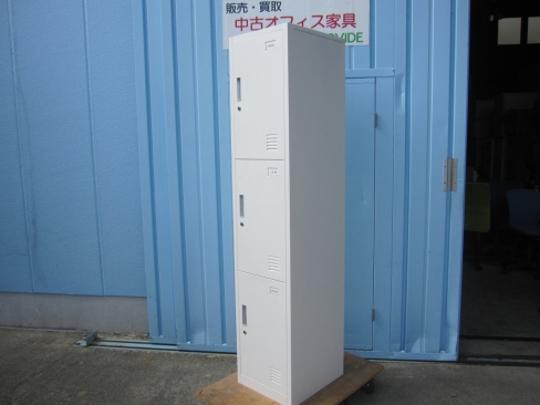 １列３段　３人用ロッカー　ホワイト　鍵あり　380ｘ450ｘ1800