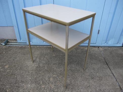 電話台　ニューグレー　コクヨ製　700ｘ450ｘ810