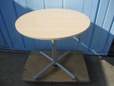 丸テーブル　φ750　H700　木目チーク