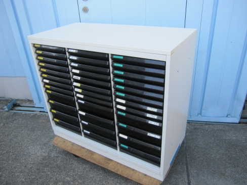 浅型8段深型4段クリアケース　ホワイト　900ｘ450ｘ780　天板付き