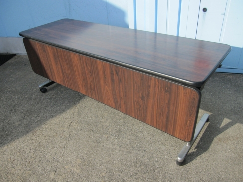 会議テーブル　スタックテーブル　幕板付き　1800ｘ600ｘ700　木目ダークブラウン