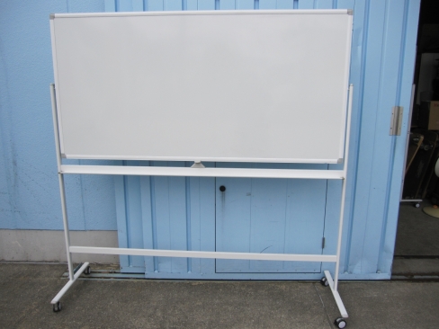 脚付両面ホワイトボード　1900ｘ1800　