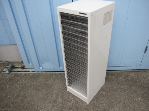 1列18段クリアケース　ホワイト　280ｘ340ｘ880