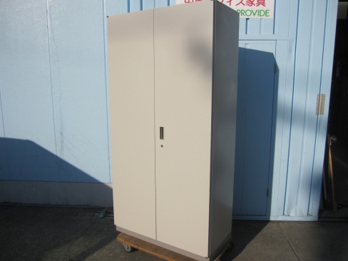 両開き書庫　鍵あり　ニューグレー　900ｘ450ｘ1800　HTM-189HS-WE　イトーキ製シンライン