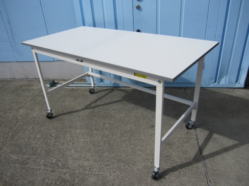 ヤマテック　作業台　1500ｘ750ｘ830　耐荷重150ｋｇ