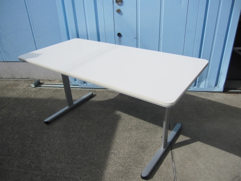 会議用テーブル　ホワイト　1500ｘ750ｘ720　Ｔ字脚