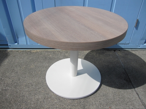 丸テーブル　φ600　H495　木目　オカムラ製アルトピッツア　MB521C MW71