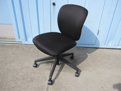 事務イス　ブラック　肘なし　ジョインテックス