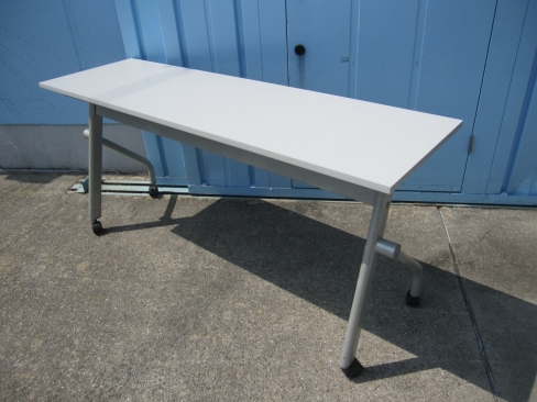 特価！　会議用テーブル　ホワイト　1500ｘ450ｘ700　スタックテーブル　天板傷あり