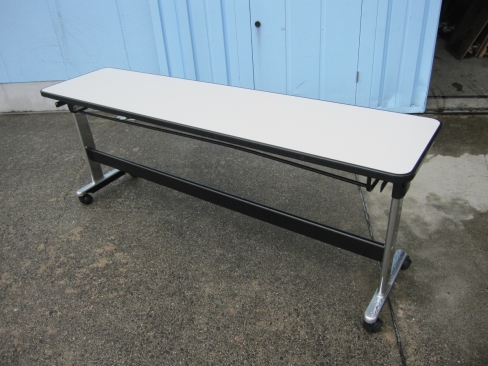 会議用テーブル　ホワイト　1800ｘ450ｘ700　スタックテーブル　オカムラ製