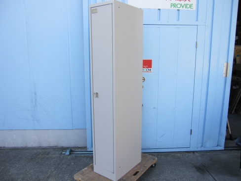 1人用ロッカー　鍵あり　ニューグレー　イトーキ製　317ｘ515ｘ1790