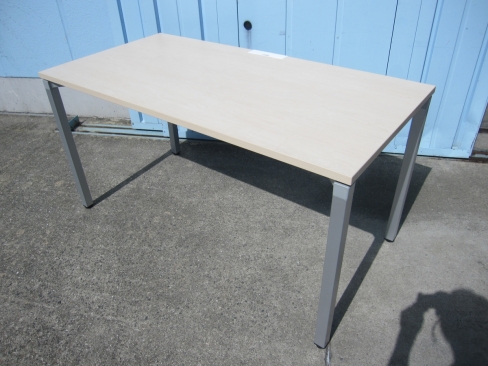 ワークデスク　1400ｘ700ｘ720　木目チーク　コクヨ製デルフィ２　SDT-DJ147M10