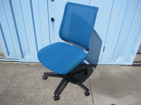 事務イス　コクヨ製ミトラ　ブルー　CRSG2900E1N