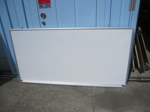 壁掛けホワイトボード　　W1800　