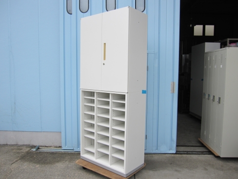 上下書庫セット　ホワイト　鍵あり　イナバ製　900ｘ450ｘ2160