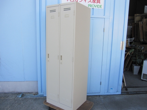 2人用ロッカー　鍵あり　ニューグレー　608ｘ515ｘ1790　ライオン製