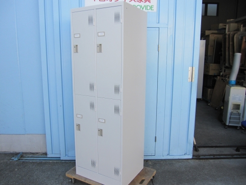 4人用ロッカー　2列2段　ホワイトグレー　鍵あり　608ｘ515ｘ1790　豊国工業