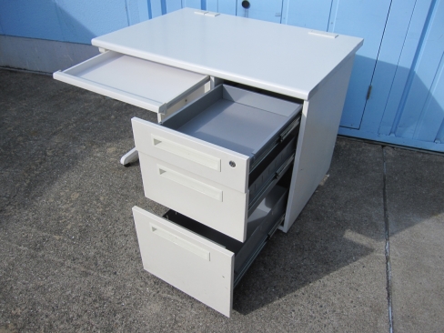 事務机　片袖デスク　ホワイト　鍵無し　1000ｘ700ｘ700