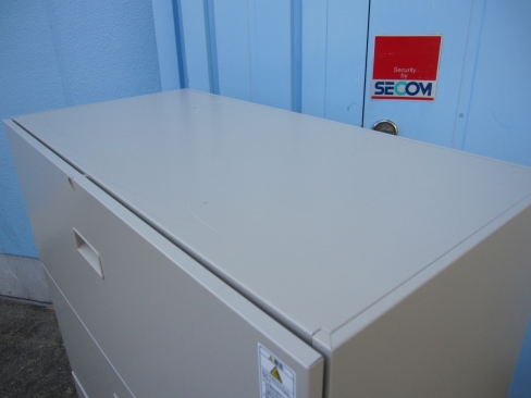 3段ラテラル　鍵あり　コクヨ製　ニューグレー　900ｘ450ｘ1100　ベース横へこみあり