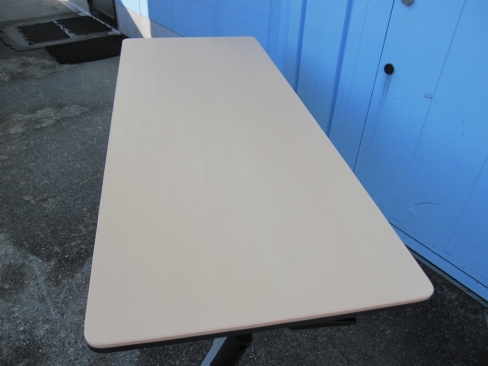 会議用テーブル　スタックテーブル　木目チーク　1500ｘ600ｘ720　プラス製