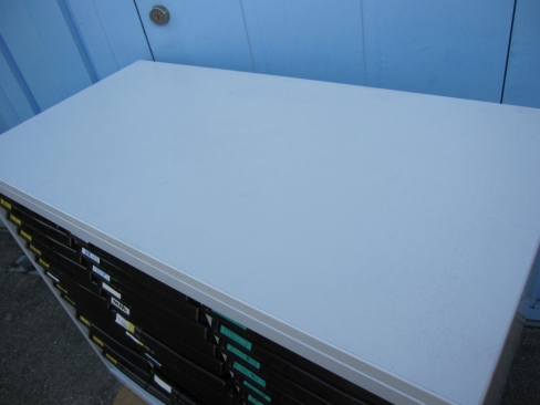 浅型8段深型4段クリアケース　ホワイト　900ｘ450ｘ780　天板付き