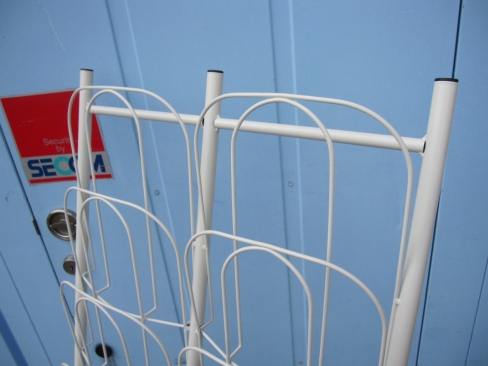 2列7段カタログスタンド　ホワイト　530ｘ450ｘ1420