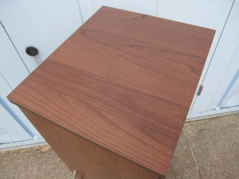 扉付き木製シューズボックス　300ｘ350ｘ910