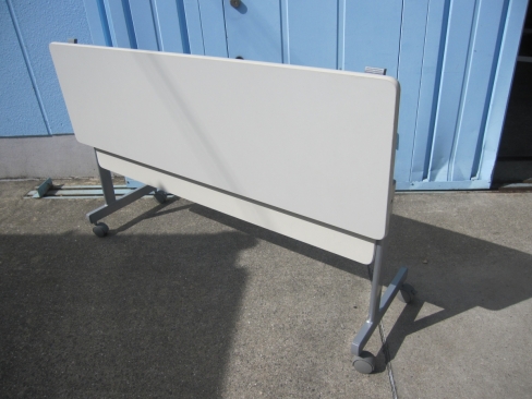 会議用テーブル　ホワイト　1500ｘ450ｘ700　スタックテーブル