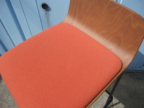 特価！　カウンターチェア　ハイチェア　オレンジ　イトーキ製　KLL-123C-TTD4