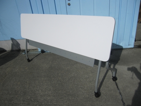 会議用テーブル　スタックテーブル　幕板あり　1800ｘ450ｘ720　ホワイト　藤沢工業製