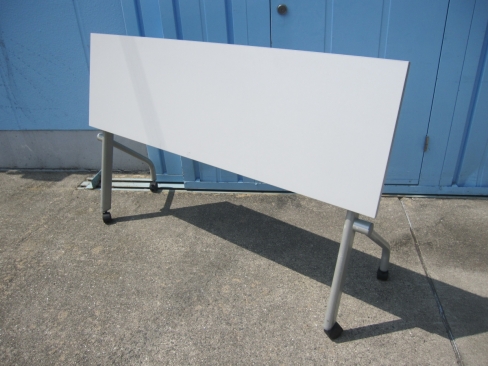 会議用テーブル　ホワイト　1500ｘ450ｘ700　スタックテーブル
