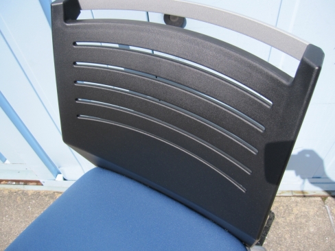 会議用チェア　ブラック/ブルー　キャスター付き