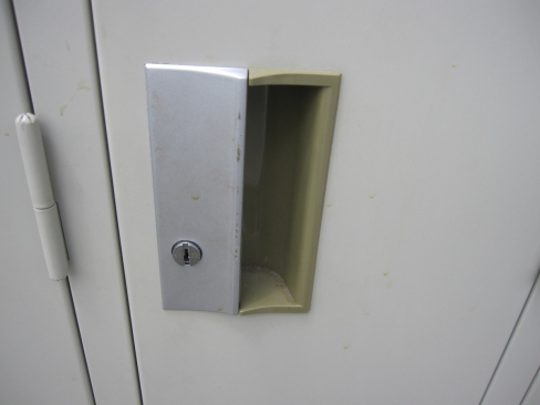 4人用ロッカー　鍵あり　ニューグレー　プラス製　900ｘ515ｘ1790