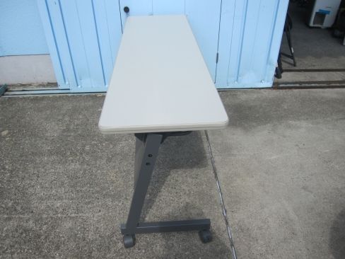 会議用テーブル　スタックテーブル　幕板付き　1500ｘ450ｘ700　ニューグレー