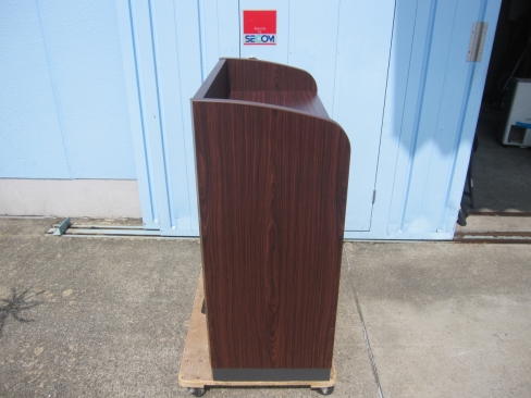 演台　900ｘ450ｘ1050　木目ダークブラウン　コクヨ製
